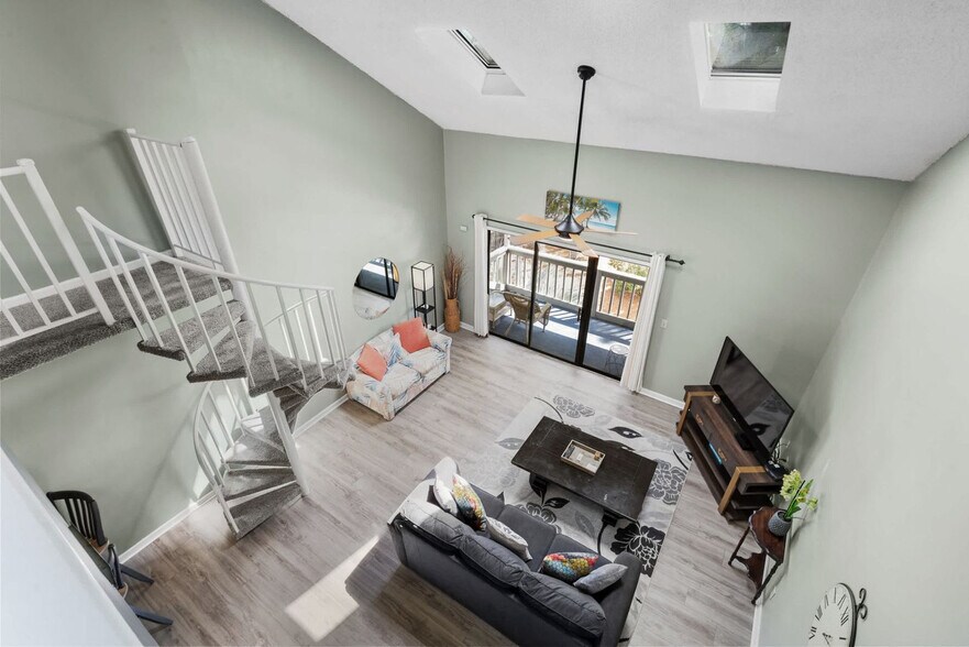 Building Photo - 1890E Auburn Ln