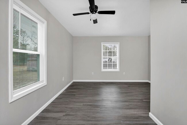 Building Photo - 706 Westside Dr