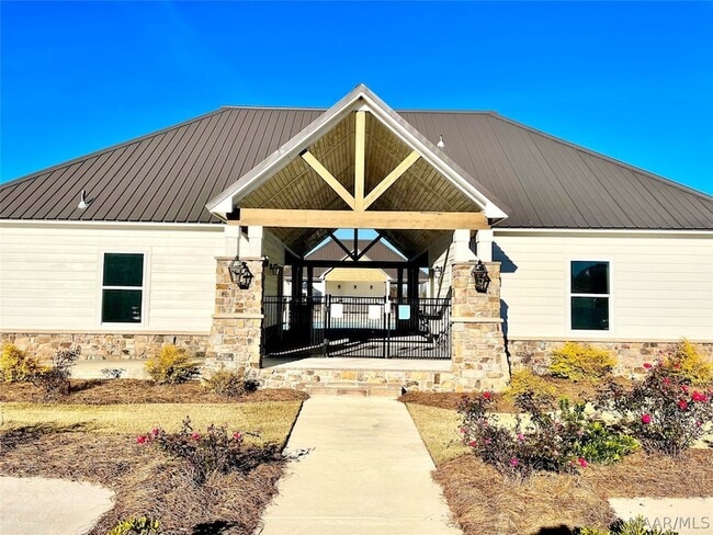 Building Photo - 5066 Pike Lp