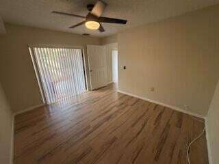 Building Photo - 423 4th Ln