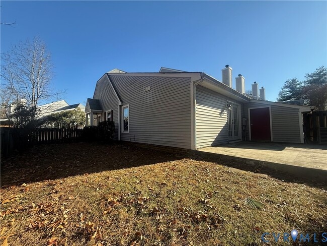 Building Photo - 4912 Lurgan Pl