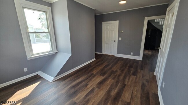 Building Photo - 177 Watson Ave