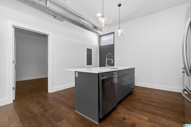 Building Photo - 1801 2nd Ave N