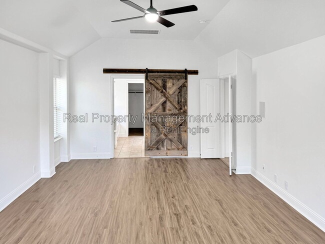 Building Photo - 235 Burnett Dr