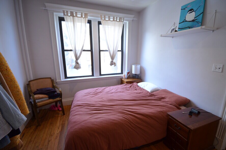 Building Photo - 85 Park Dr