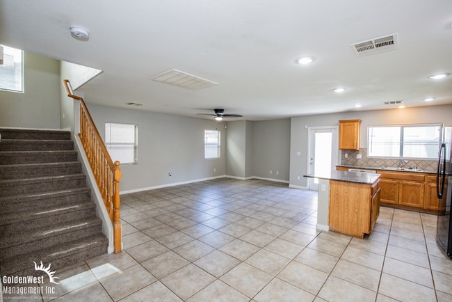 Building Photo - Beautiful 4Bdm 2.5Ba Home in East Las Vegas!