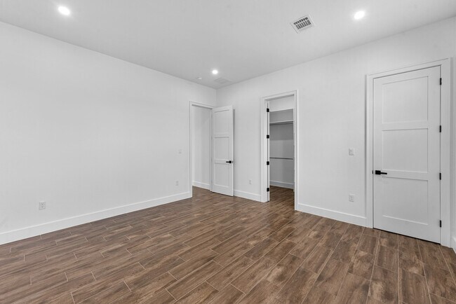 Building Photo - 323 Rd 5840