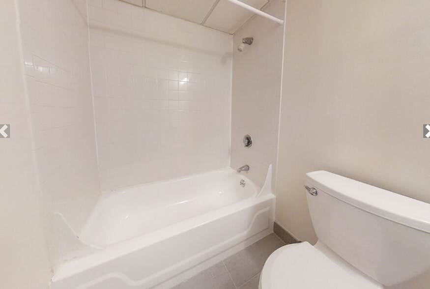 Building Photo - 1088 Boylston St