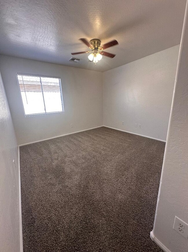 Building Photo - 43796 Sagebrush Trail
