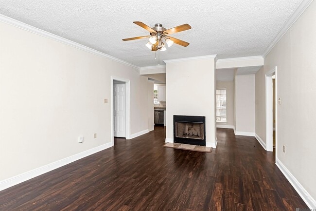 Building Photo - 15146 Cocodrie Ave