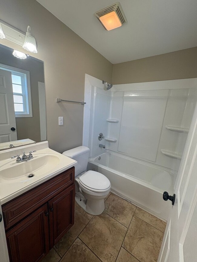 Building Photo - Charming 2BR/2BA Duplex in Mount Sterling –Washer/Dryer Included!