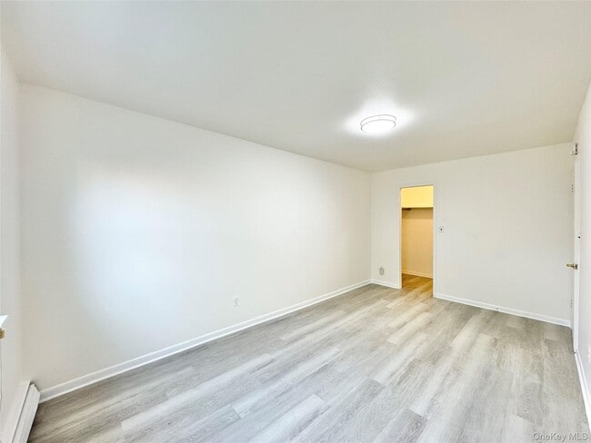 Building Photo - 88-11 53rd Ave