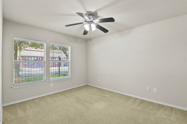 Building Photo - 2711 Polk St