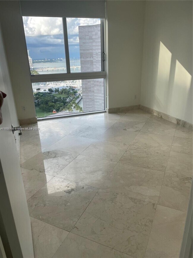 Building Photo - 325 S Biscayne Blvd