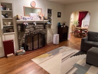 Building Photo - 1205 E State St