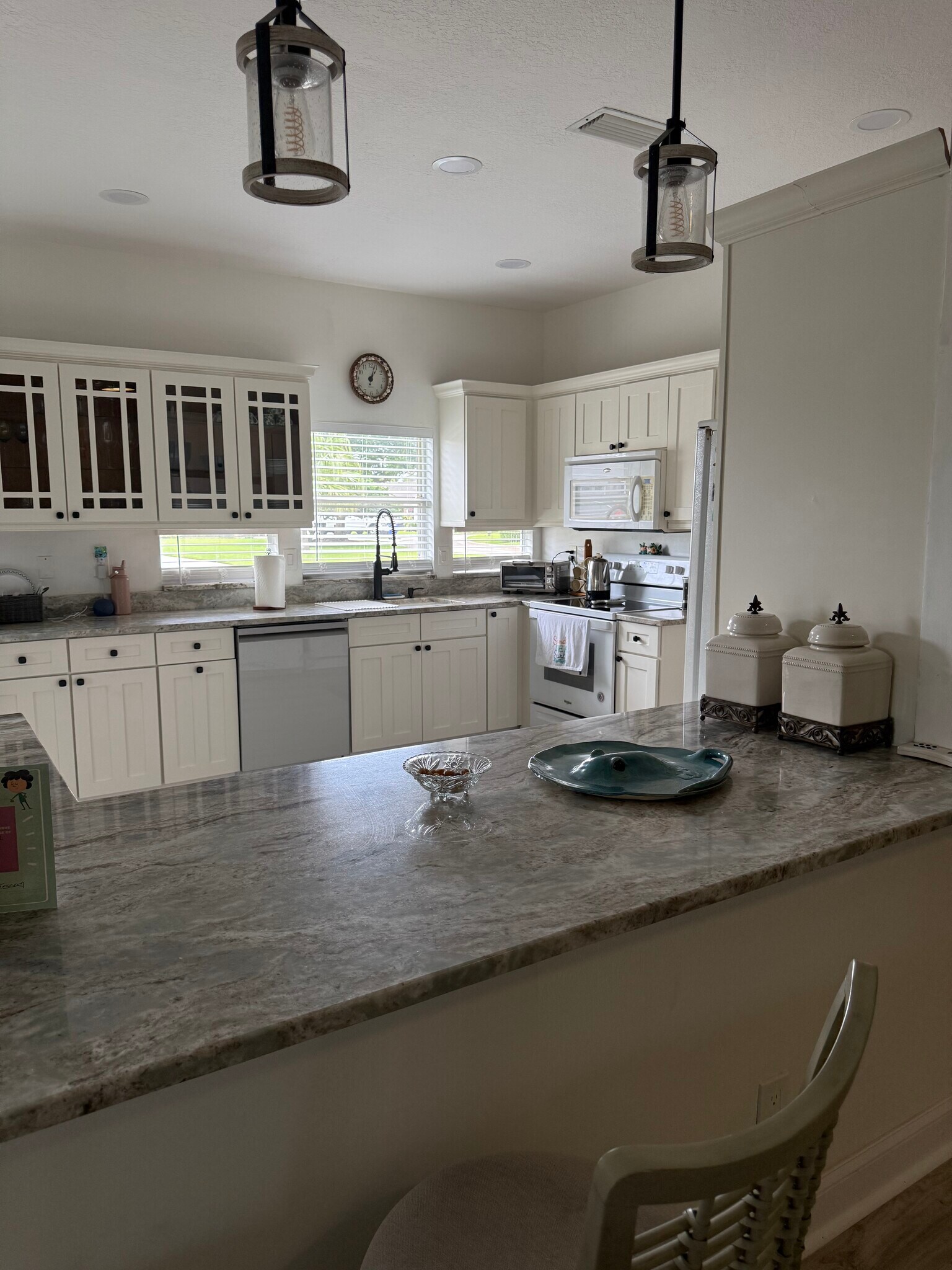 Building Photo - 320 Garden Grove Pky