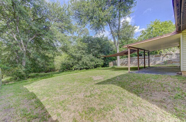 Building Photo - 6012 Wagon Bend