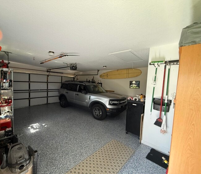 Building Photo - 2507 Canterbury Dr N