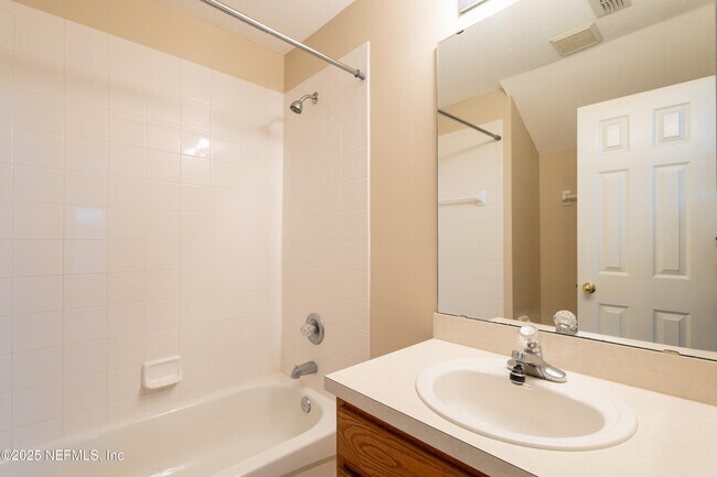 Building Photo - 1341 Grey Feather Ln