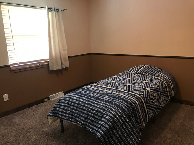 Bedroom 2 - 3137 W 20th Ave