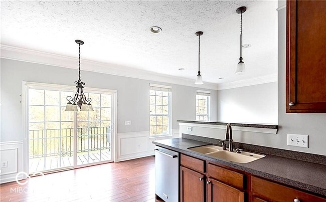 Building Photo - 9008 Rider Dr