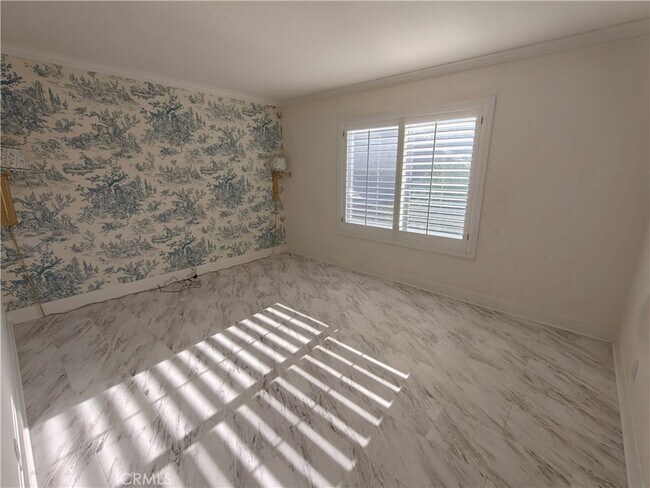 Building Photo - 27900 Mt Hood Way