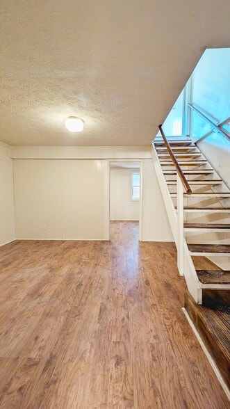 Building Photo - 503 E Graham Pl