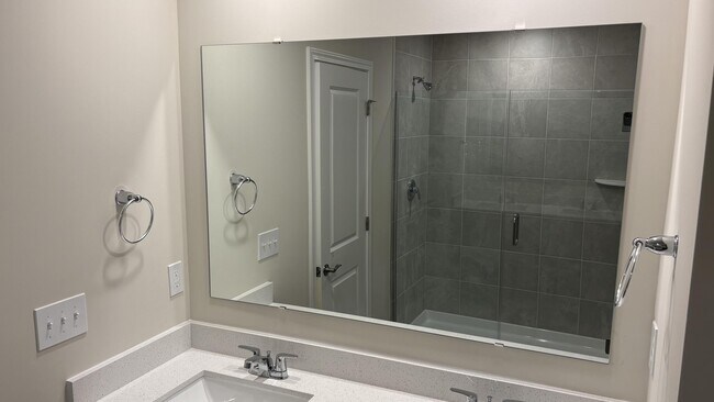 Building Photo - 16932 Aiken Rdg Cir