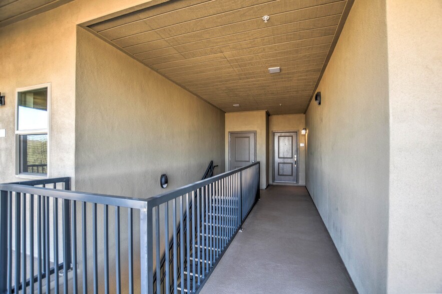 Building Photo - 230 N Winchester Rd