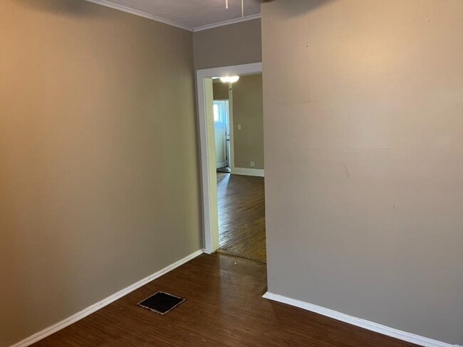 Building Photo - 707 S 17th St