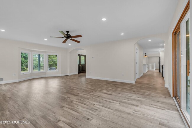 Building Photo - 352 Leesville Rd