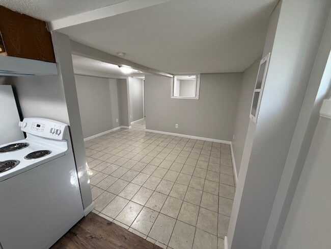 Building Photo - Italian Estates Property Management