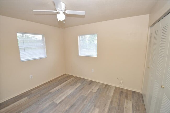 Building Photo - 2587 Sun Acres Blvd