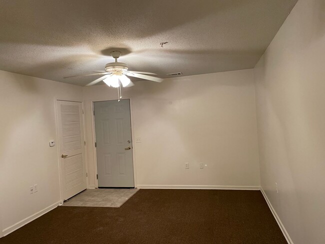 Building Photo - Montevallo, AL*** 2 Bed 2 Bath $1,056/mo**...