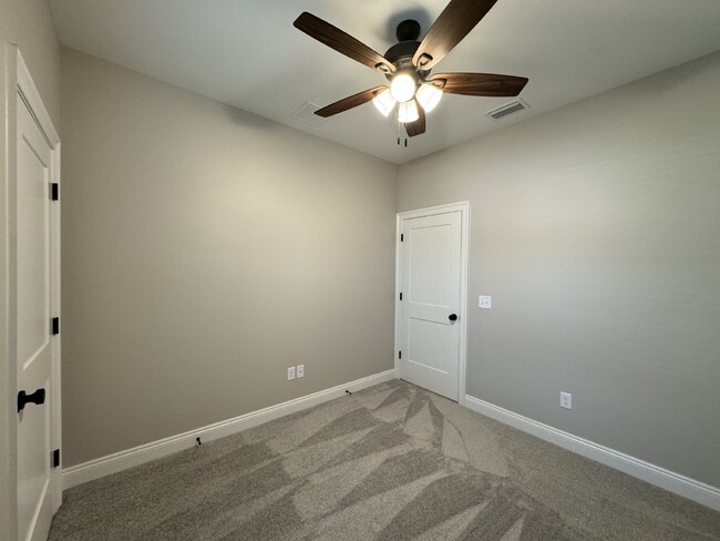 Building Photo - "Charming 4 Bed, 2 Bath Home with Granite ...
