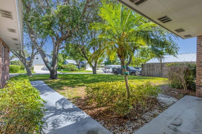 Building Photo - 8888 SE Colony St