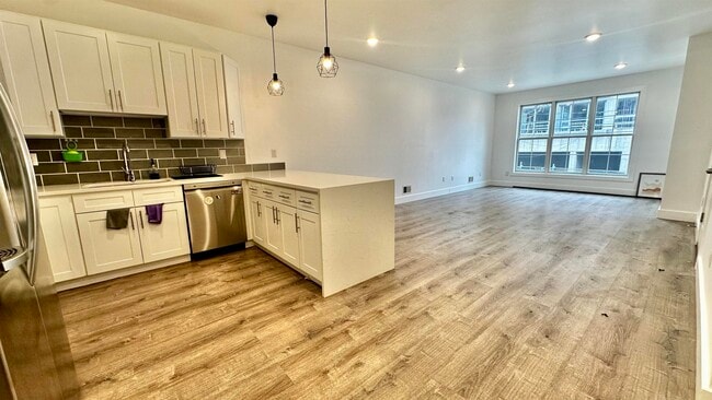 Building Photo - 20 Fisk St