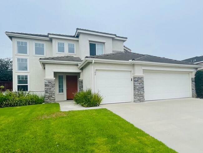 Primary Photo - Heart of Ventura Living: Elegant Two-Story...
