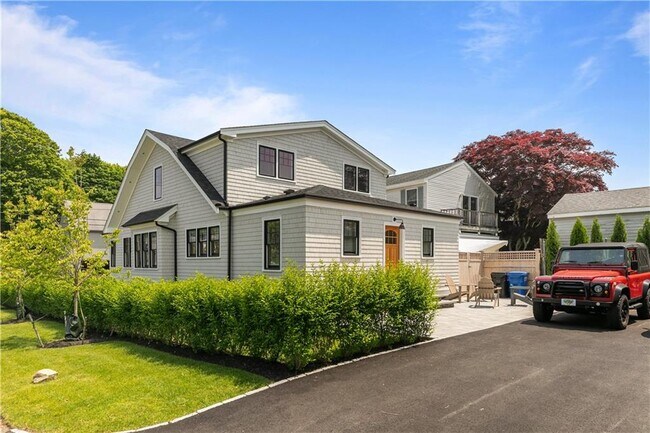 Building Photo - 109 Carroll Ave