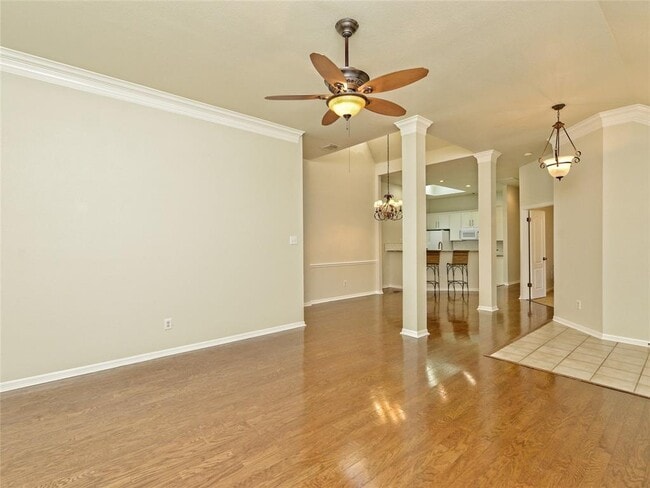 Building Photo - 11 Troon Dr