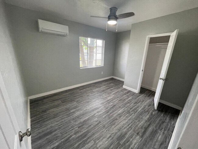 Building Photo - Remodeled Two Bedroom In Desirable Historical Tucson Neighborhood!!