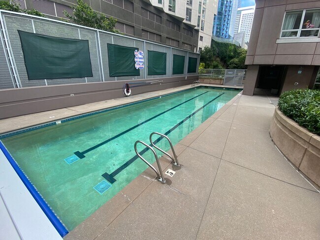 Building Photo - Epic REA: Fabulous 2 BR/2 BA South Beach C...