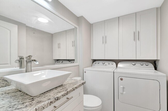 Building Photo - 579 Green Springs Pl
