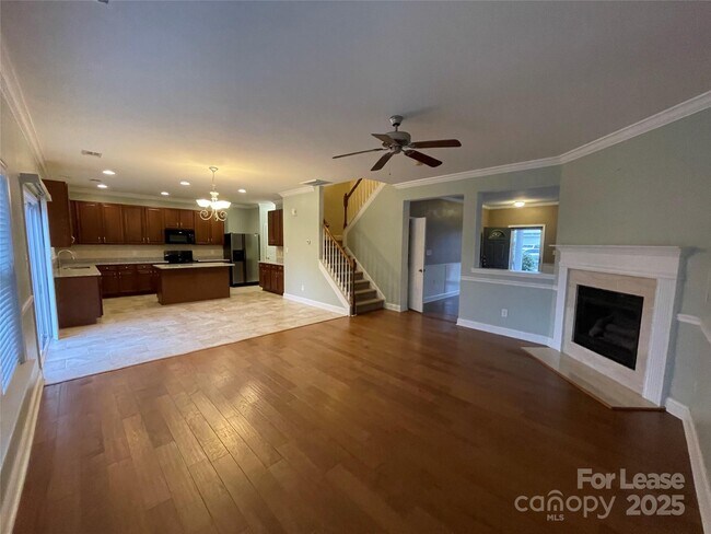 Building Photo - 12728 Cumberland Cove Dr