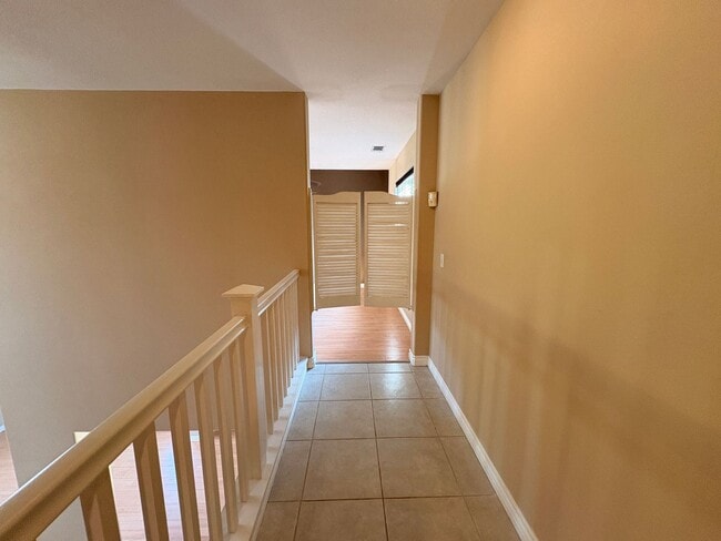 Building Photo - 4 Bed, 3 Bath in Corona!