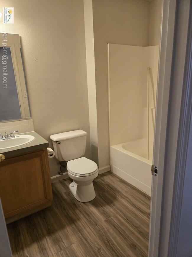 Building Photo - 1671 Klemmer Ave N