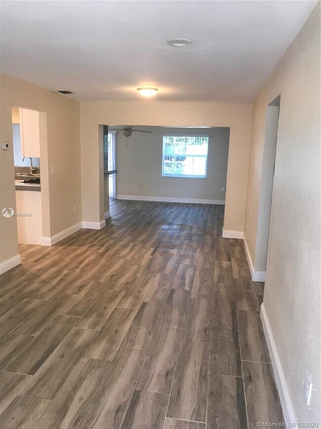 Building Photo - 7449 Sunset Strip