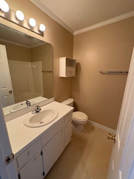 Building Photo - 3987 Sterling Pointe Dr
