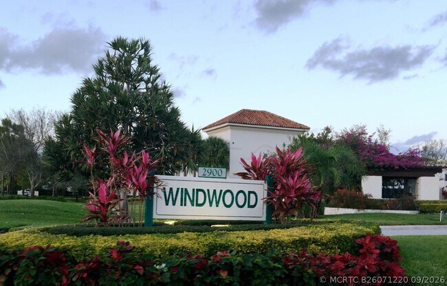 Building Photo - 3095 Inglewood Terrace