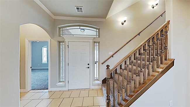 Building Photo - 15304 Blue Jay Dr